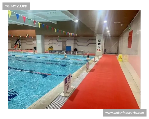 儿童体验区设迷你泳池,专业教练指导基础动作