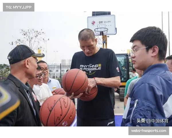 CBA“走进边疆”公益活动抵达新疆伊犁,巴特尔带队与当地球手互动